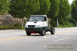 4WD Iveco Chassis ကို ပုံစံပြောင်းနိုင်သည်_အဖြူရောင် လမ်းကြမ်းထရပ်ကားအသေးစား ကိုယ်ထည်