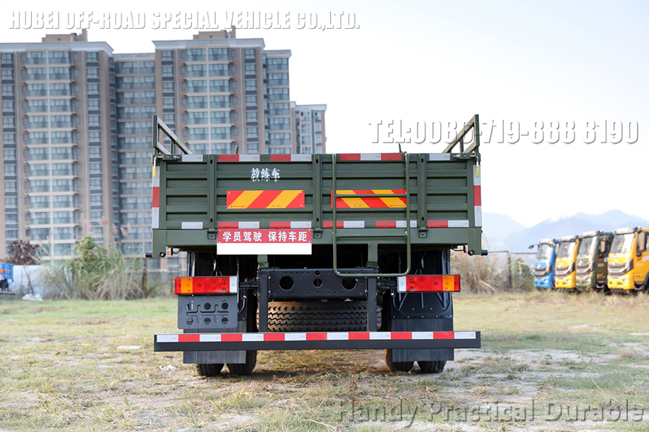 လမ်းကြမ်းခေါင်းပြားယာဉ် yy3