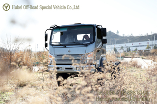Dongfeng Eq2082 -Cars_mentic စစ်ဘက်မော်တော်ယာဉ်တစ်ဝက်ကို Offroad Off-Off-Off-road-rol- ကျူးကျော်ဝင်ရောက်လာသောယာဉ်ကိုယ်ထည်